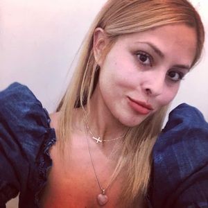 Meet your Posher, Lilybeth